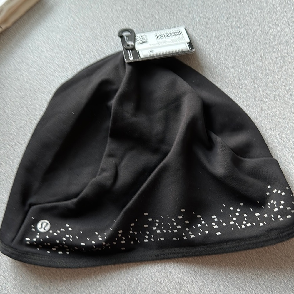 Lululemon Cold Terrain Running Beanie Hat New Reflective